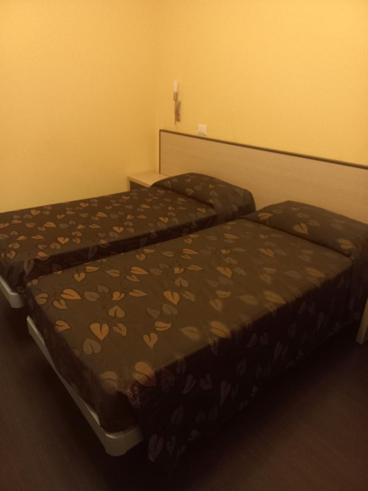 Oliver Hotel Ангьяри Экстерьер фото