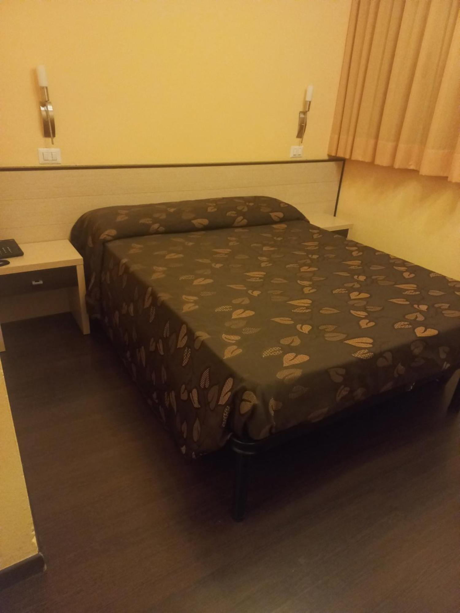 Oliver Hotel Ангьяри Экстерьер фото